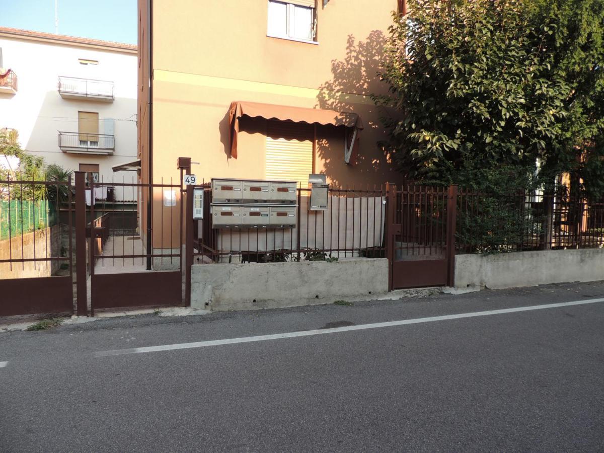 Appa49 Vicino Ospedale Borgo Roma, Fiera E Univr Apartment Verona Bagian luar foto